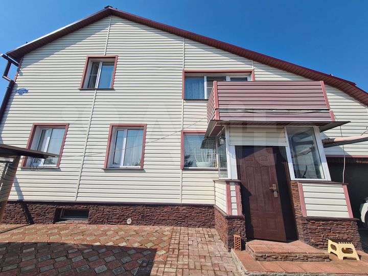 Дом 241,5 м² на участке 13,7 сот.