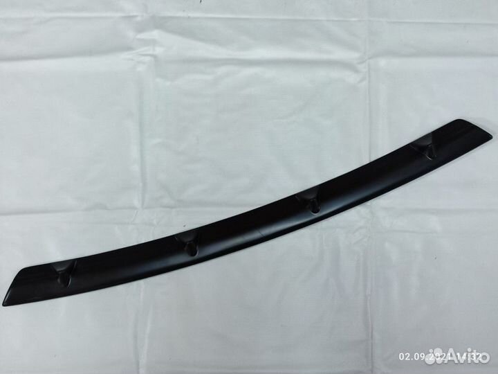 Вставка между клыками lancer 10 дорестайл