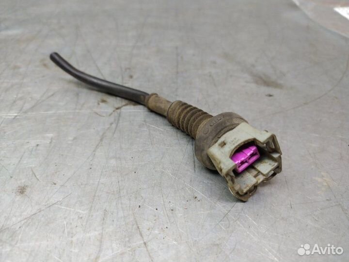 Разъем 2-штекерн. Audi 80/90 B4 1991-1995