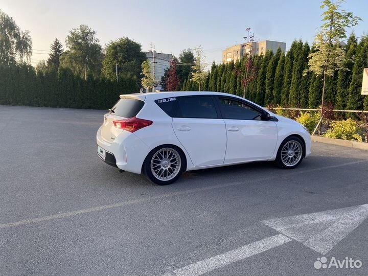 Toyota Auris 1.6 CVT, 2013, 98 000 км