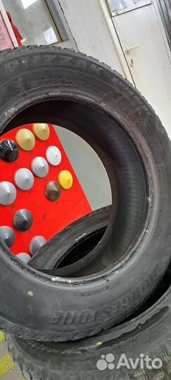 Bridgestone Blizzak Spike-01 215/60 R16