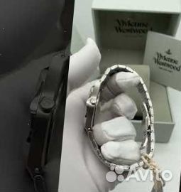 Женские часы Vivienne Westwood