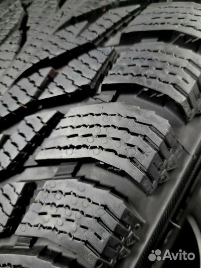 Nokian Tyres Hakkapeliitta R3 215/65 R16 102R