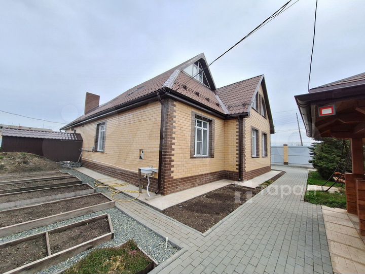 Дом 355,6 м² на участке 19 сот.