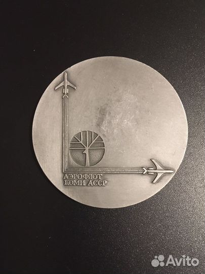 Настольная медаль