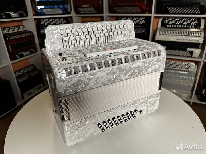 Гармонь с миди системой в наличии