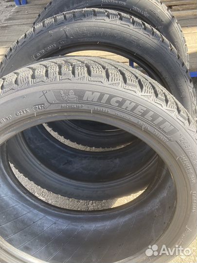 Michelin X-Ice North 4 245/45 R19 102H