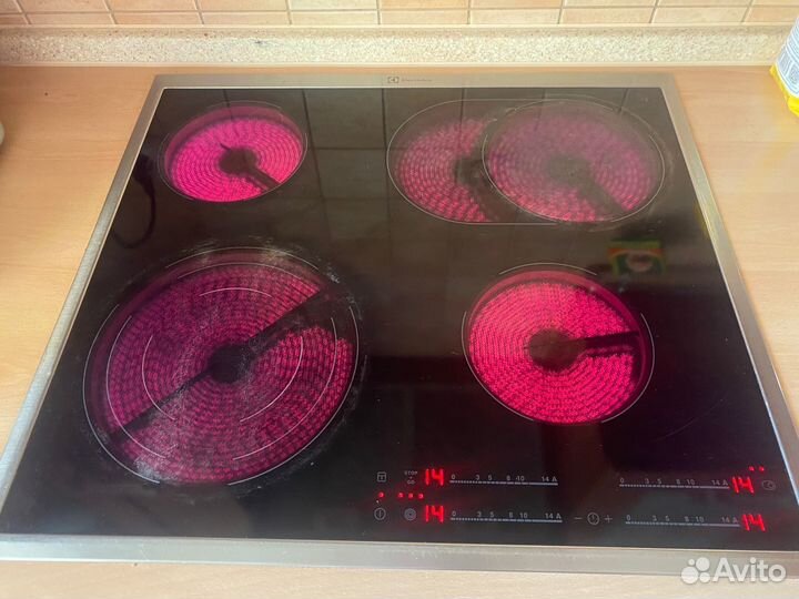 Электрическая варочная панель Electrolux