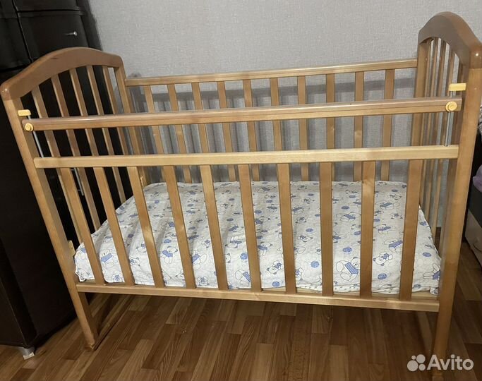 Кроватка детская