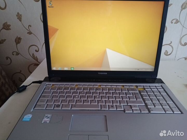 Ноутбук Toshiba Satellite p200-1hh