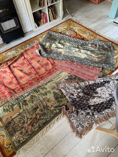 Гобелены лот