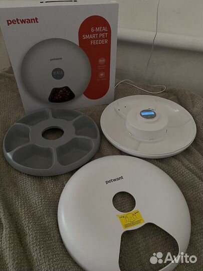 Автоматическая кормушка для животных