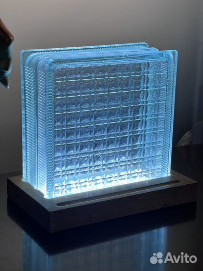 Светильник из стеклоблока