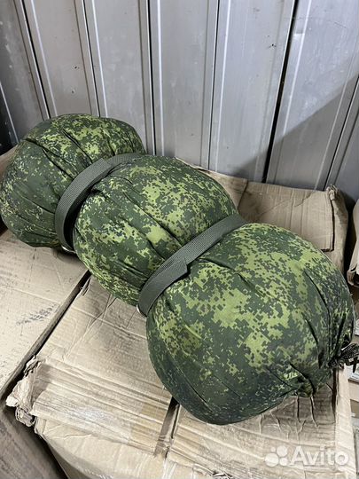 Новые армейские спальные мешки