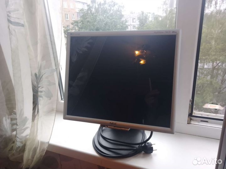 Монитор NEC Multysystem 70GX2 Pro