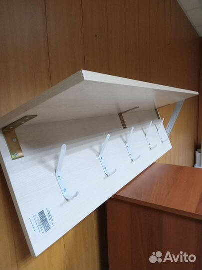 Вешалка для одежды настенная