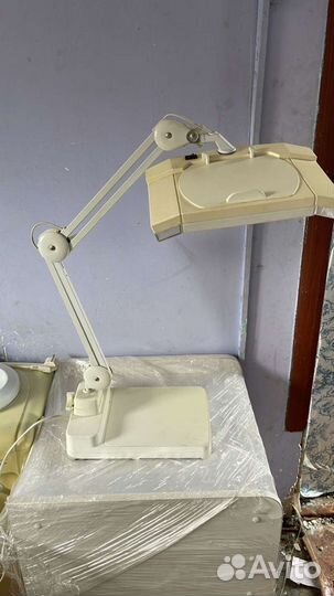 Лампа лупа настольная