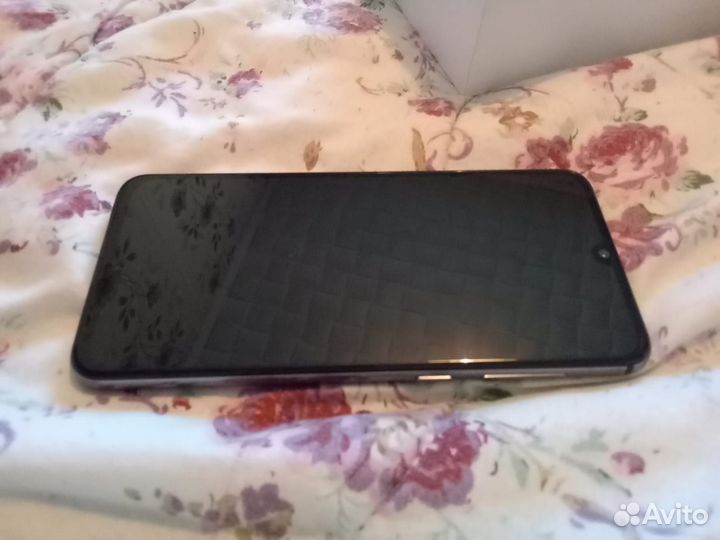 Xiaomi Mi 9 SE, 6/64 ГБ