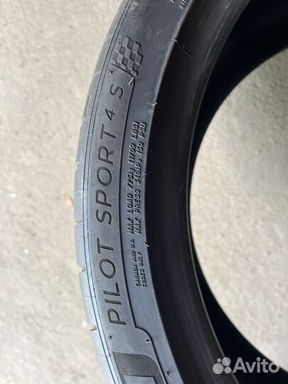 Michelin Pilot Sport 4 S 265/35 R20 99Y