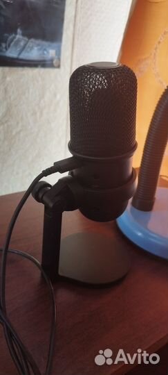 Продам микрофон hiper x solo cast