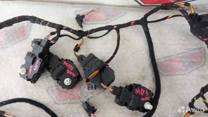 Моторчик заслонки отопителя Мерседес W221