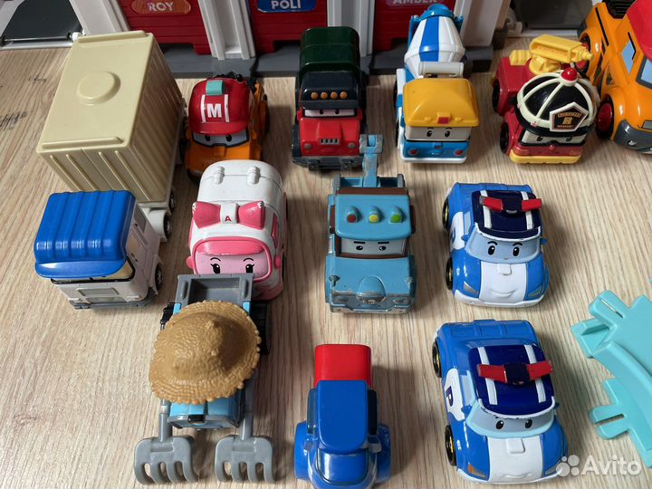 Поли робокар