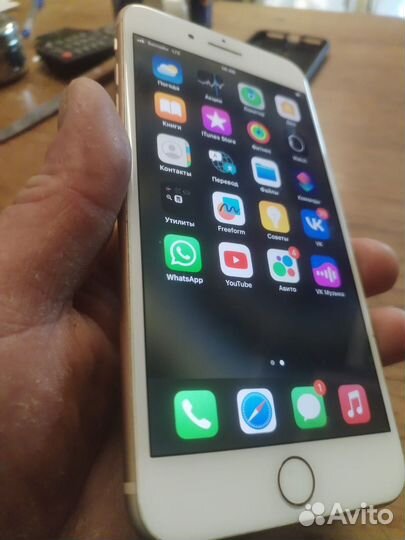 iPhone 8 Plus, 64 ГБ