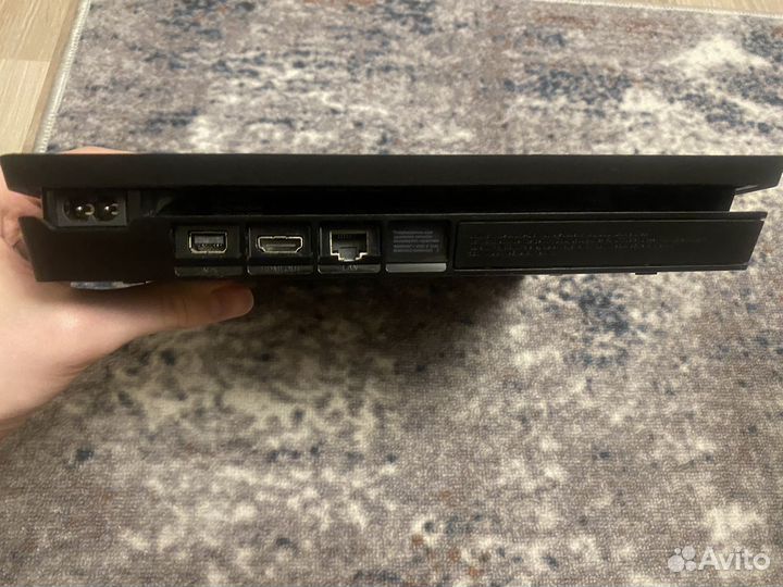 Sony playstation 4 slim