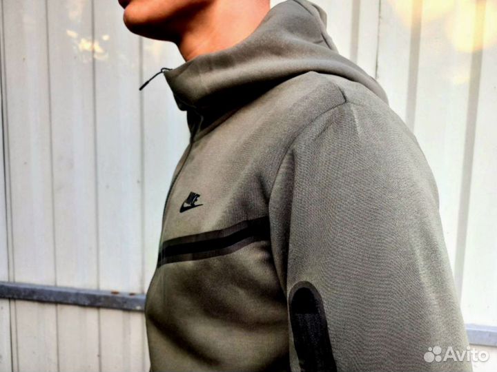 Спортивные костюмы Nike Tech Fleece