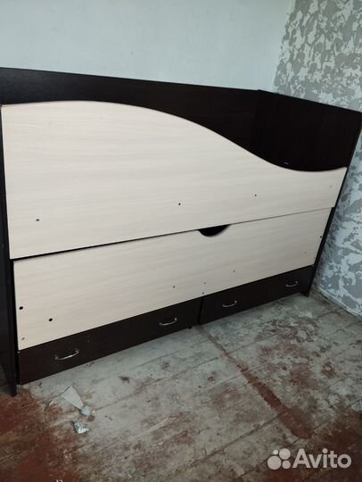 Детская двухярусная выдвижная кровать