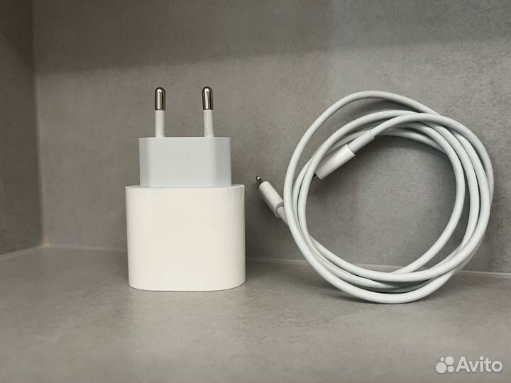 Зарядка на iPhone