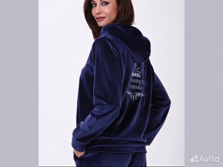 Велюровый костюм женский спортивный