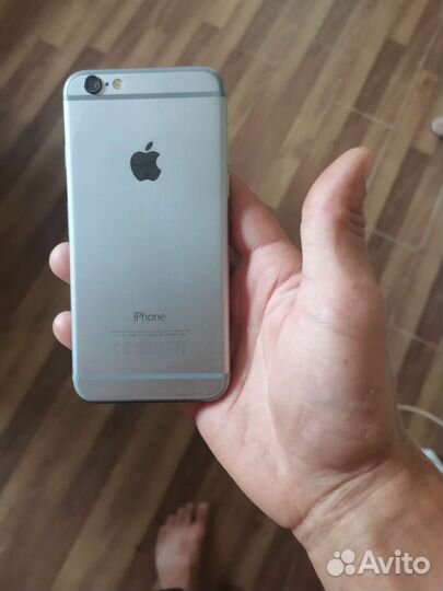 Телефон iPhone 6