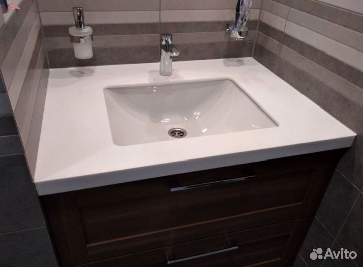 Столешница для ванной из искуственного камня