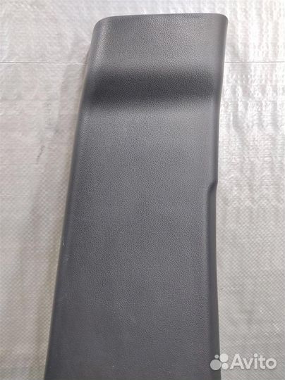 Обшивка правой стойки KIA Sportage 3 (SL) 2012