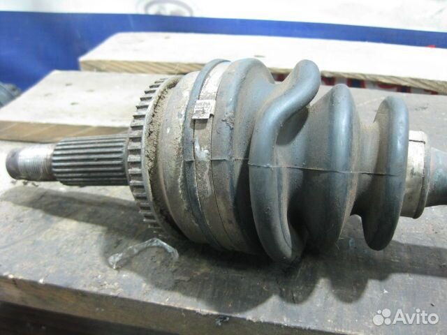 Полуось передняя левая Toyota Prius (97-03 года) N