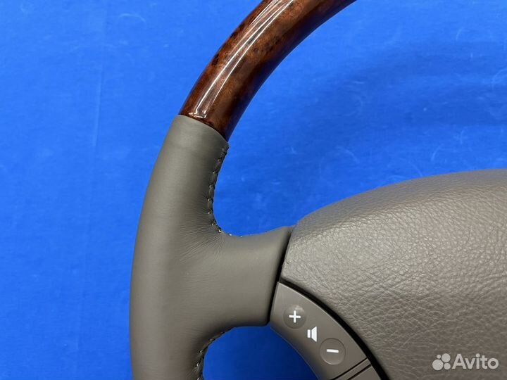 Руль оригинальный под дерево Toyota Prado 120