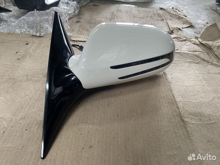 Левое боковое зеркало Mercedes Benz W207 белое