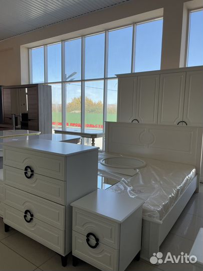 Спальный гарнитур Октавия