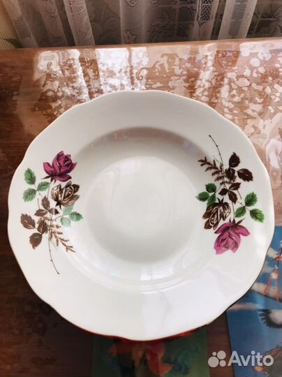 Глубокие суповые тарелки