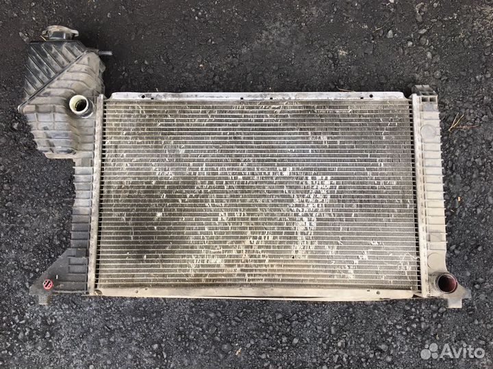 Радиатор / интеркулер Мерседес спринтер w906