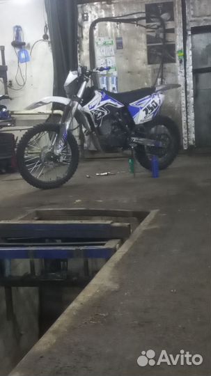 Продам Кроссовый мотоцикл