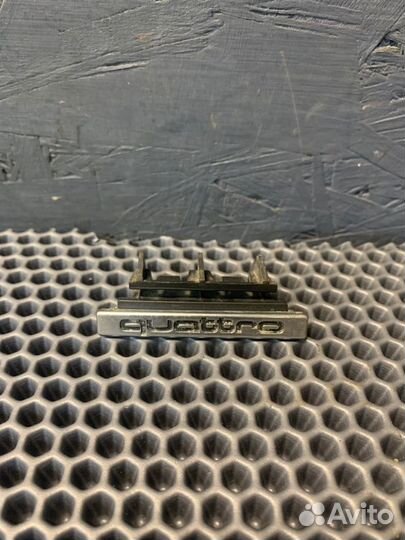 Эмблема Audi A6 C7 cyga 2016