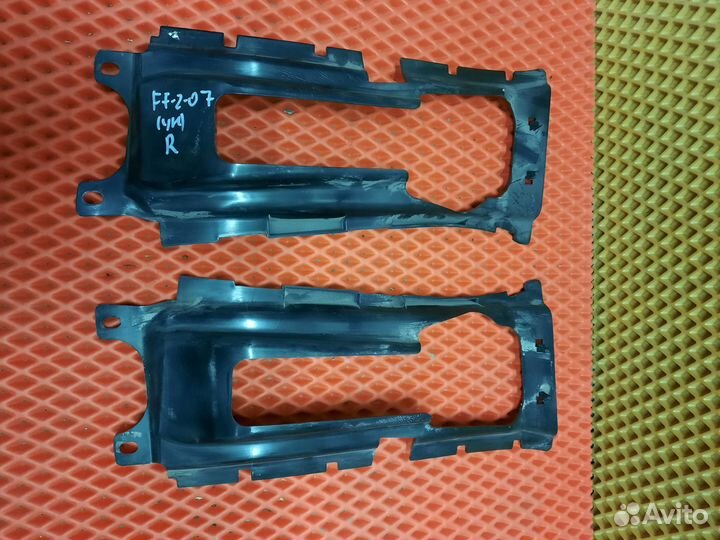 Накладка средней стойки Ford Focus 2