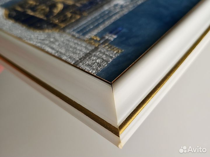 Картина вышивка на шелке