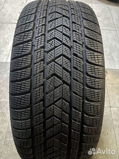 Pirelli Scorpion Winter 275/40 R22