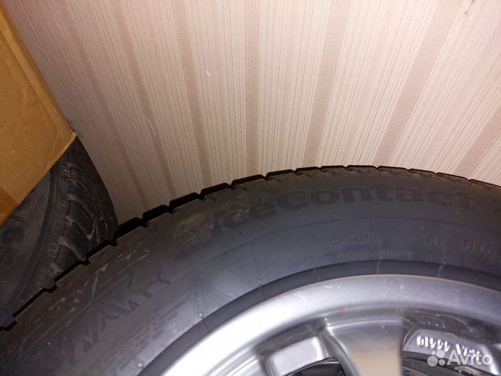 Continental IceContact 2 215/65 R16 102T