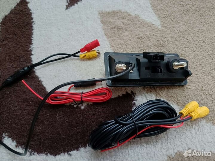 Камера заднего вида в ручку багажника Volkswagen