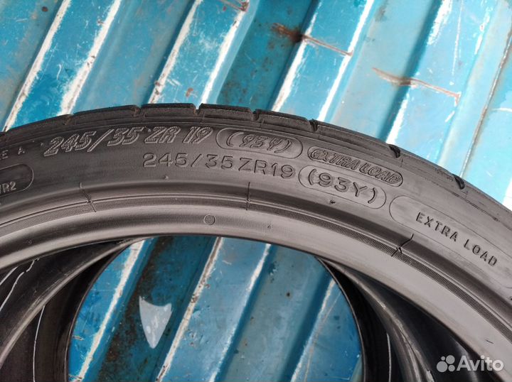 Michelin Pilot Super Sport 245/35 R19 93Y