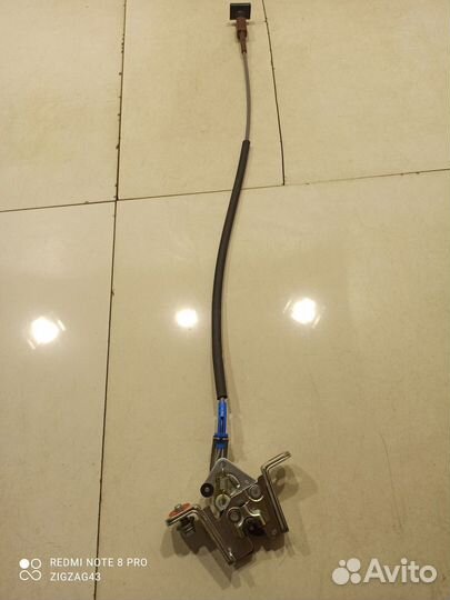 Замок задней спинки сиденья(правый) (Kia K5 III)